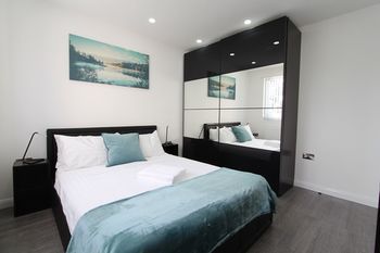 BlueGreen Suites