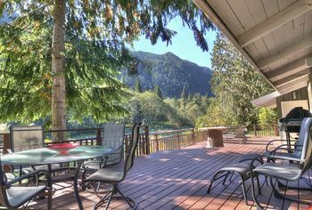 Riverside Ranch with Guest Cabin and Fireplace