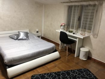 Valentia Rooms
