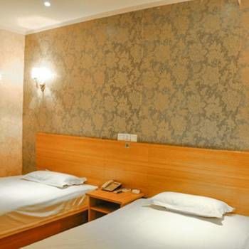 Qiqiqi Express Hotel