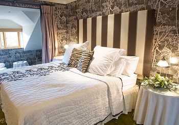 Gibbon Bridge Hotel