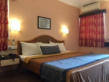 OYO 807 Hotel Gopika International