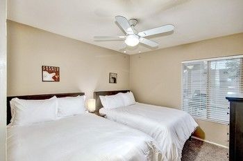 SLS Altadena Estate with FREE Heated Pool, Spa, Pool Table & More.