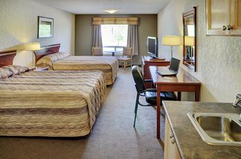 Lakeview Inns & Suites - Fort Nelson