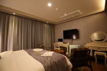 Cheongju The Mark Hotel