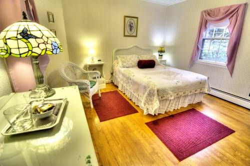 Alamoosook Lakeside Inn Orland