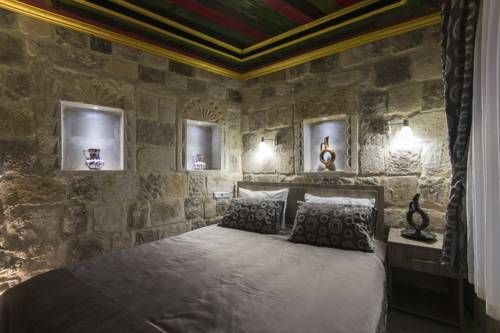 Bedrock Cave Hotel