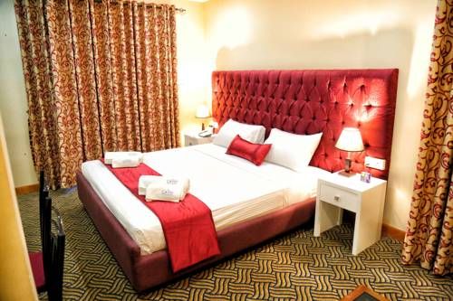 Hotel Capri Mc