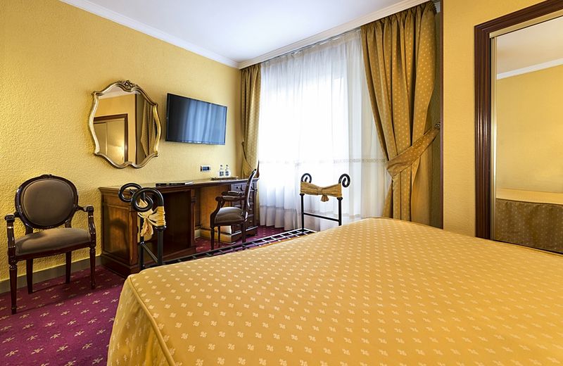 Oca Burgos Centro Hotel