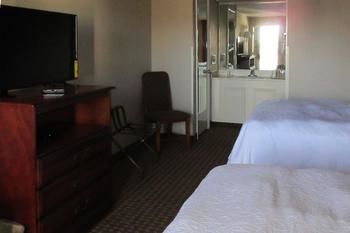 Econo Lodge Inn & Suites Manchester
