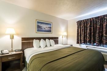 Quality Inn & Suites West Omaha - NE Linclon