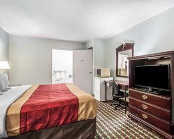 Econo Lodge Inn & Suites I-20, exit 73