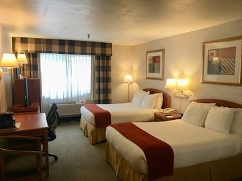 GuestHouse Inn & Suites Poulsbo