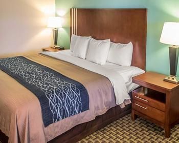 Days Inn by Wyndham Austintown