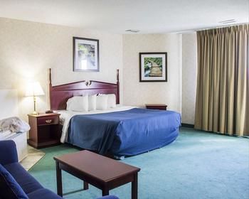 Ramada by Wyndham Nisku Edmonton Airport