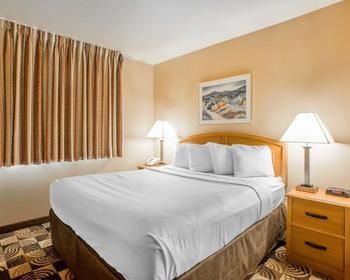 Hawthorn Suites By Wyndham Oak Creek/Milwaukee Airport