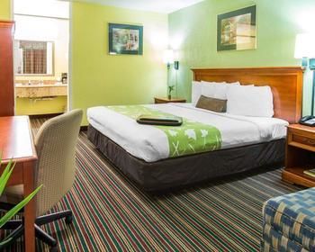 Econo Lodge Savannah South