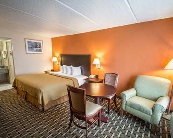 Quality Inn and Suites Riverfront