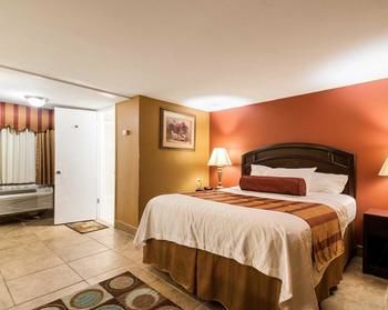 Rodeway Inn & Suites