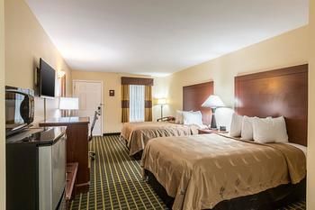 Quality Inn & Suites near Lake Oconee