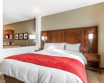 Comfort Suites Omaha