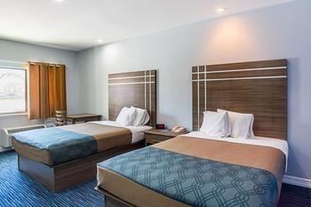 Rodeway Inn & Suites Houston - I-45 North near Spring