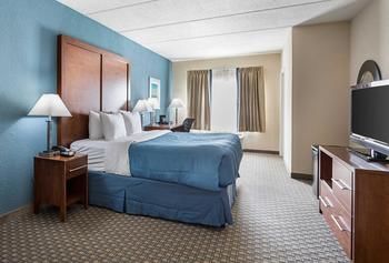 Quality Inn & Suites Heritage Park