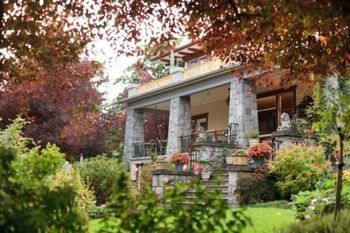 Abbeymoore Manor
