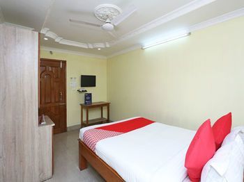 OYO 11488 Hotel Subham Palace