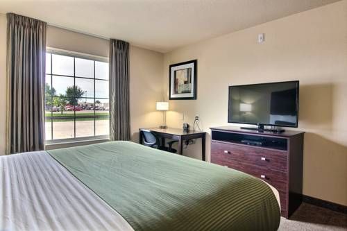 Cobblestone Hotel and Suites - Crookston
