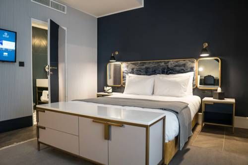 The Cumberland Hotel by NEU Collective