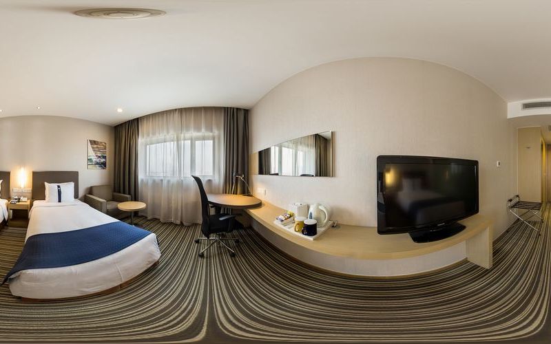 Holiday Inn Express Shanghai New Hongqiao, an IHG Hotel