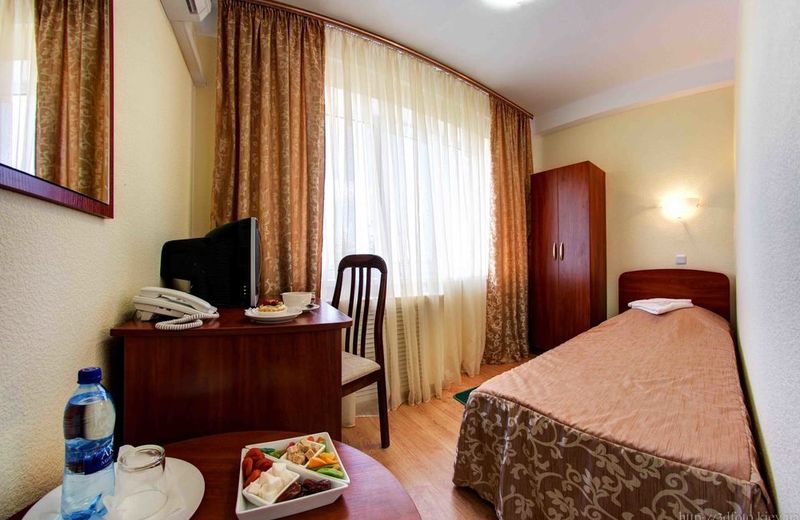 Holosiyvsky Hotel