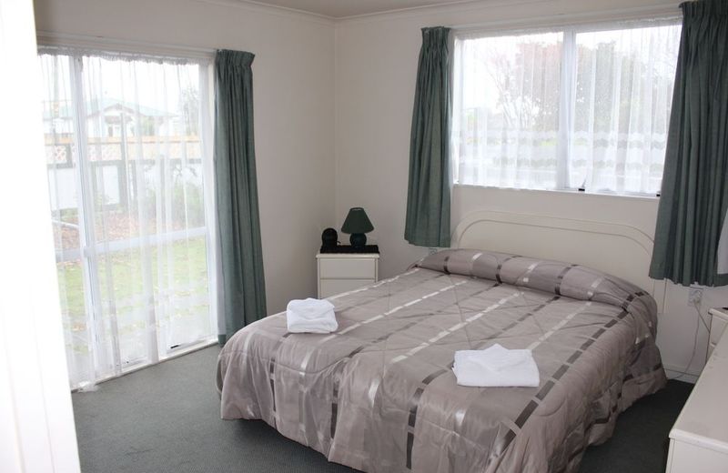 Acorn Estate Motel