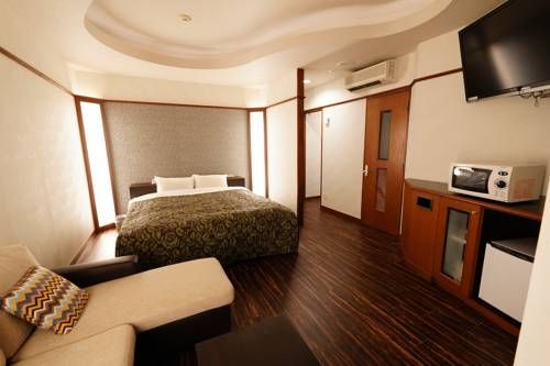 Ginowan Crystal Hotel