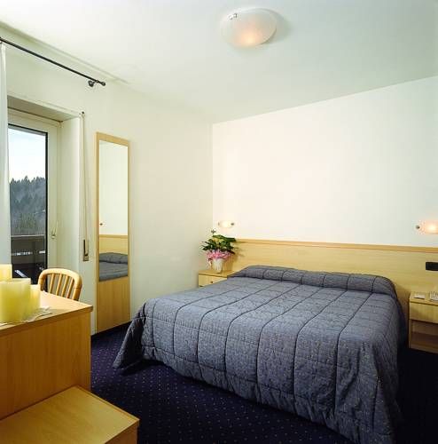 Pier Hotel