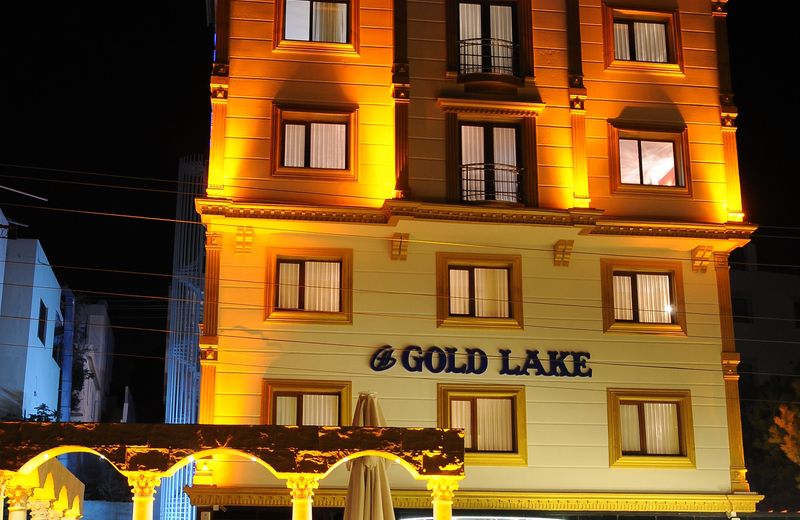 Golden Lake Hotel