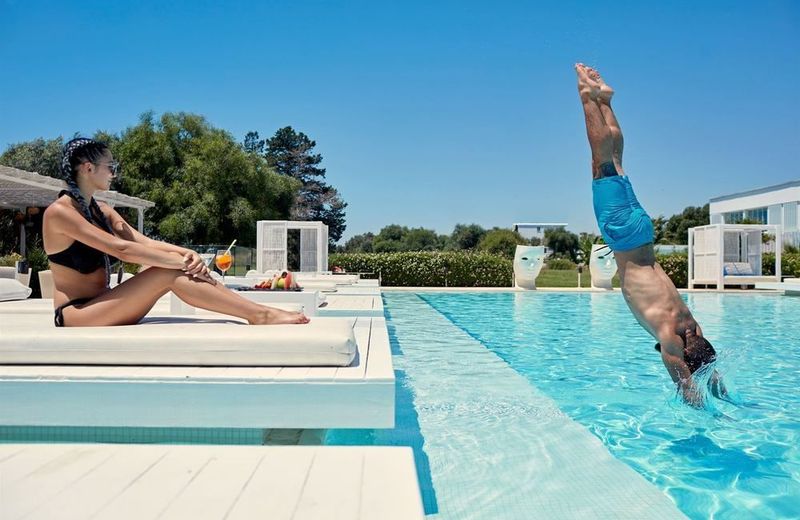 So White Club Resort