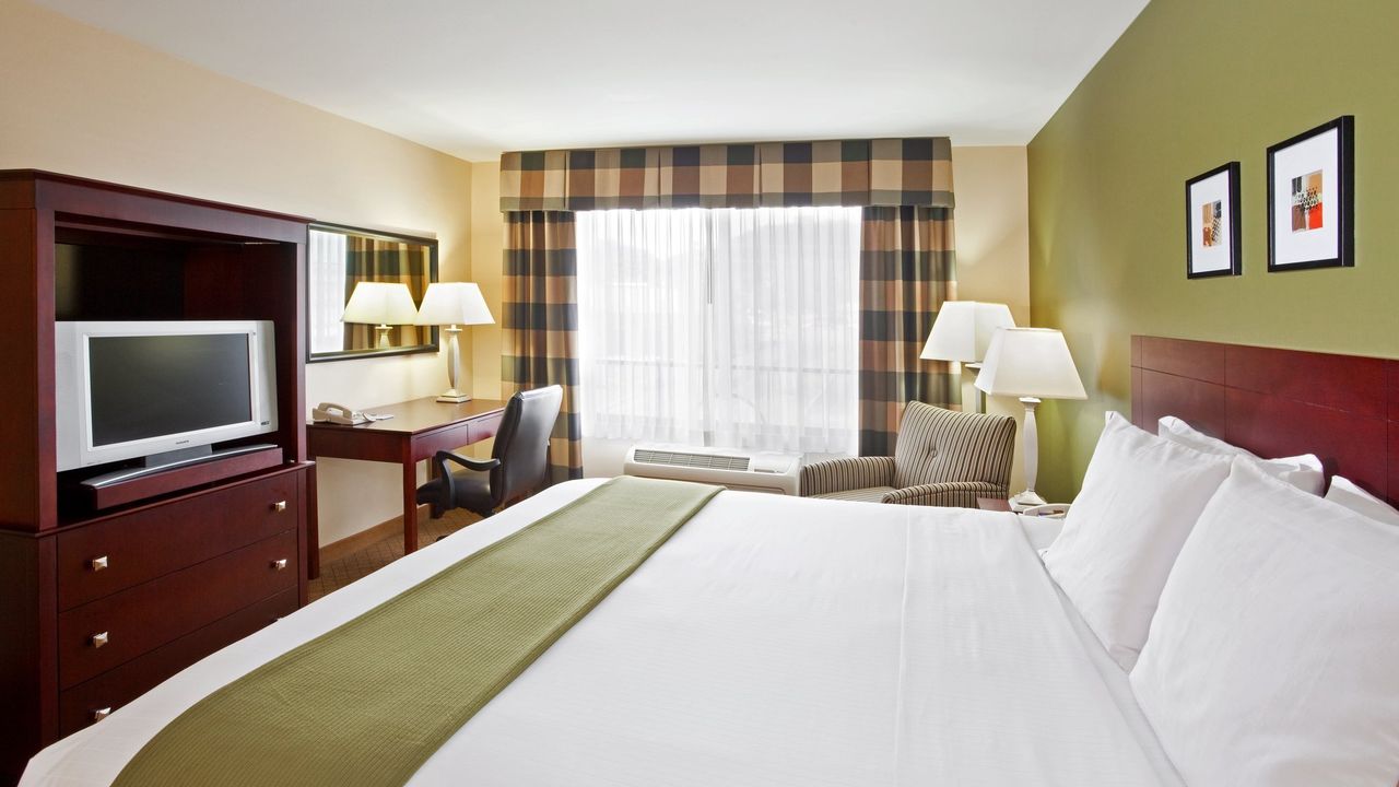 Holiday Inn Express Hotel & Suites Athens, an IHG Hotel