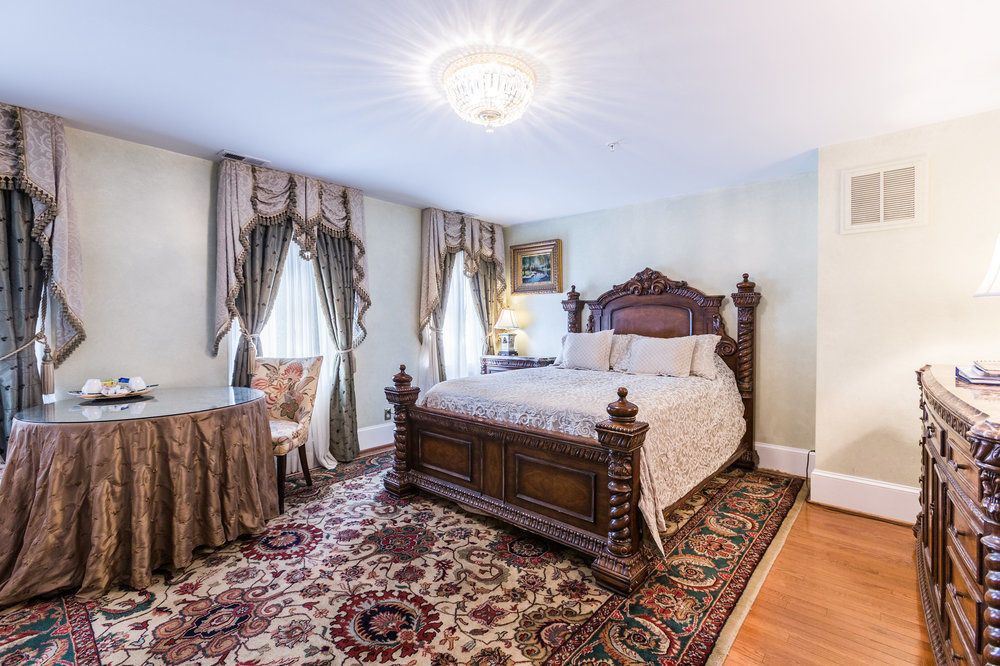 1840s Carrollton Inn