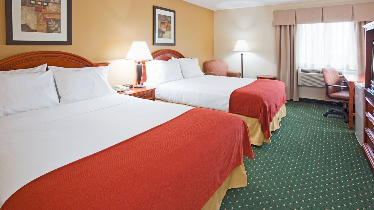 Super 8 by Wyndham Beloit