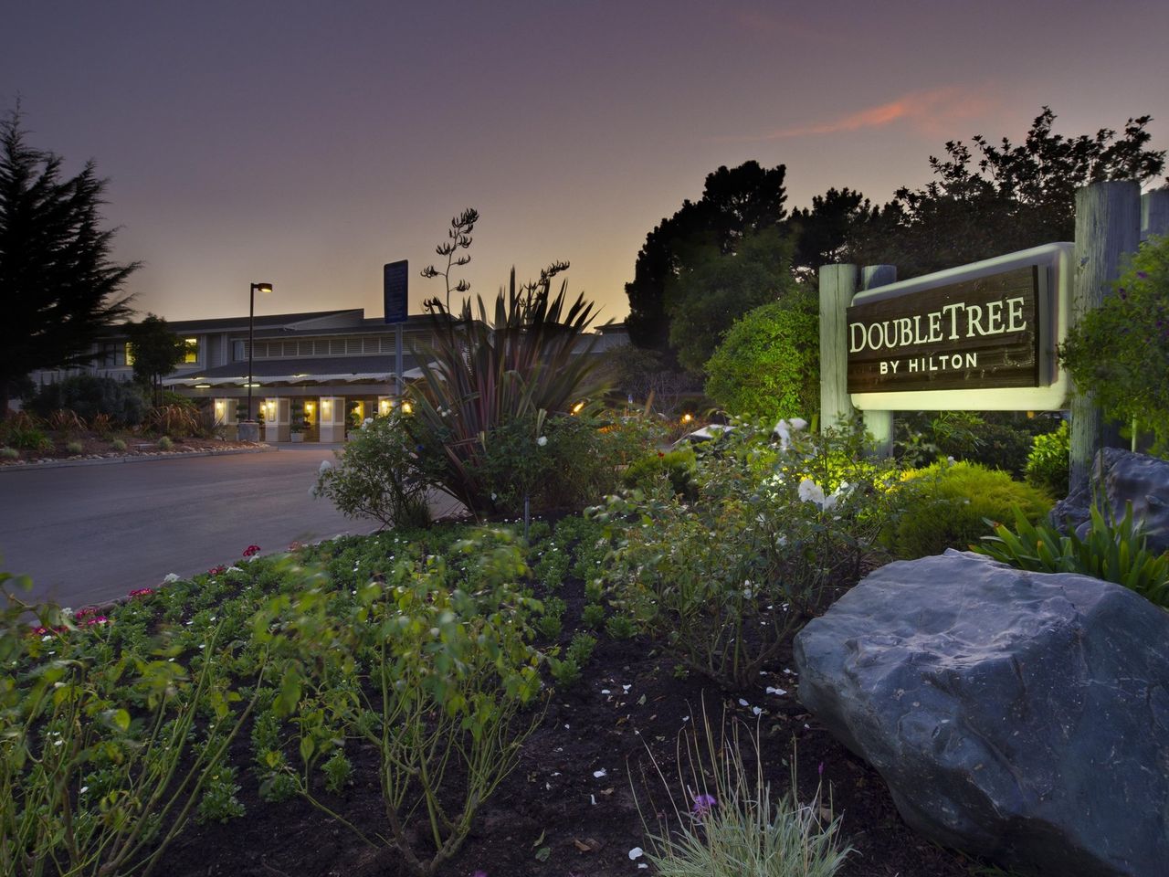 DoubleTree by Hilton Hotel Berkeley Marina