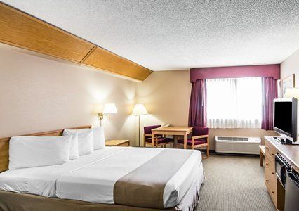 Baymont by Wyndham Blackwell I-35