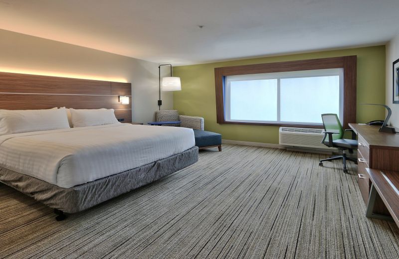 Holiday Inn Express & Suites Broomfield, an IHG Hotel