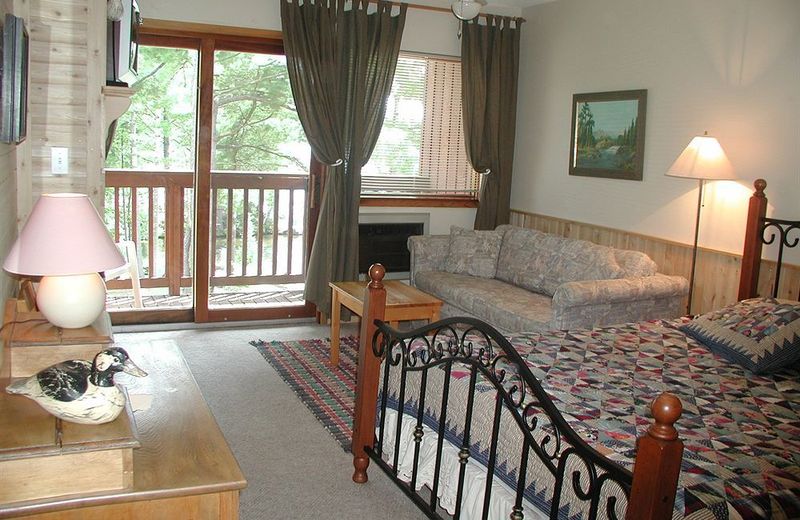 Westwind Inn on the Lake