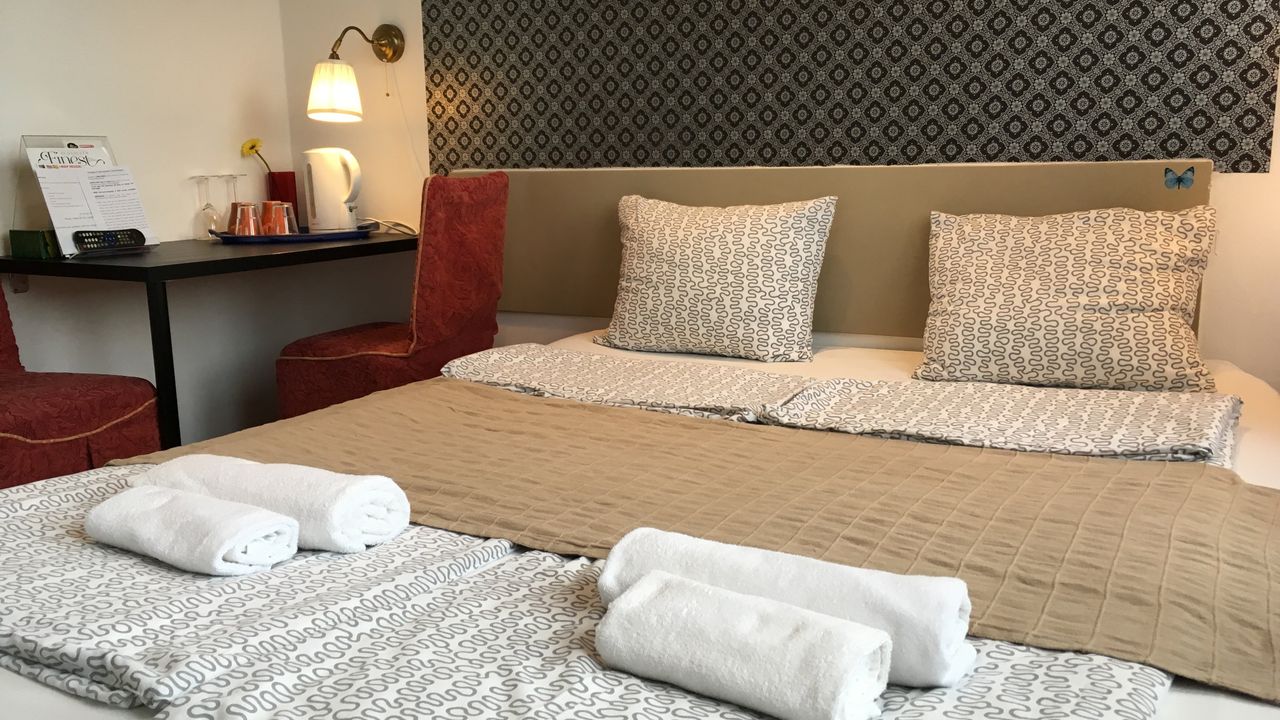 Europa Centerpoint Guesthouse Hotel