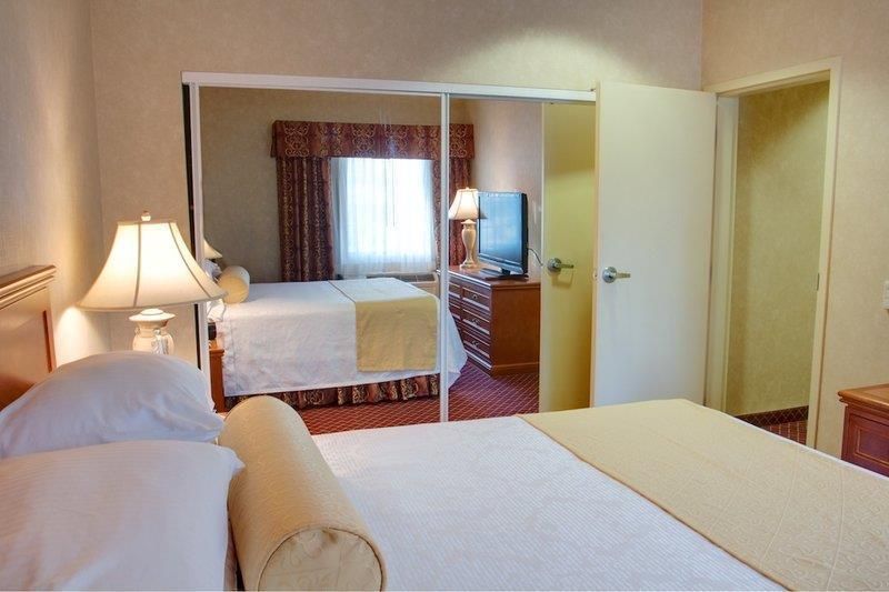 Best Western Plus Media Center Inn & Suites