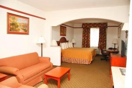 Budget Host Inn and Suites Cameron