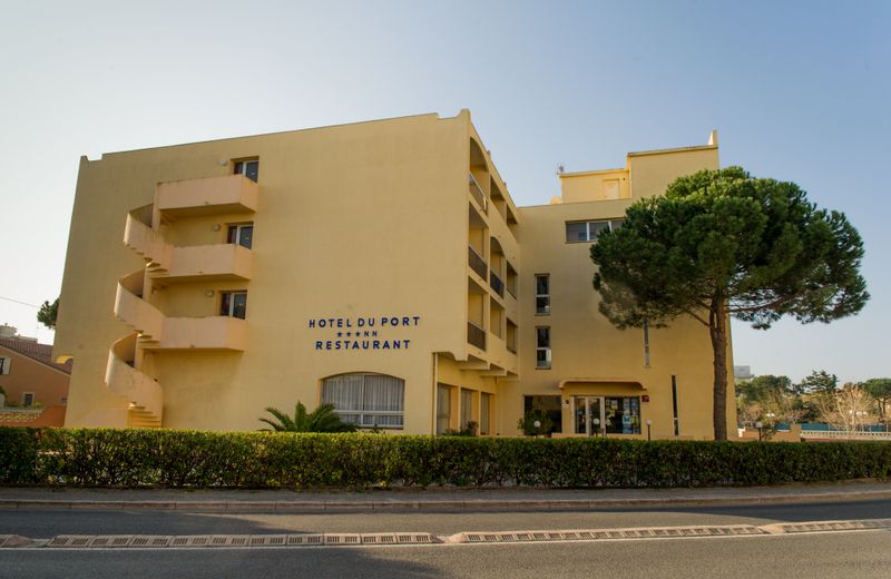 Hotel du Port