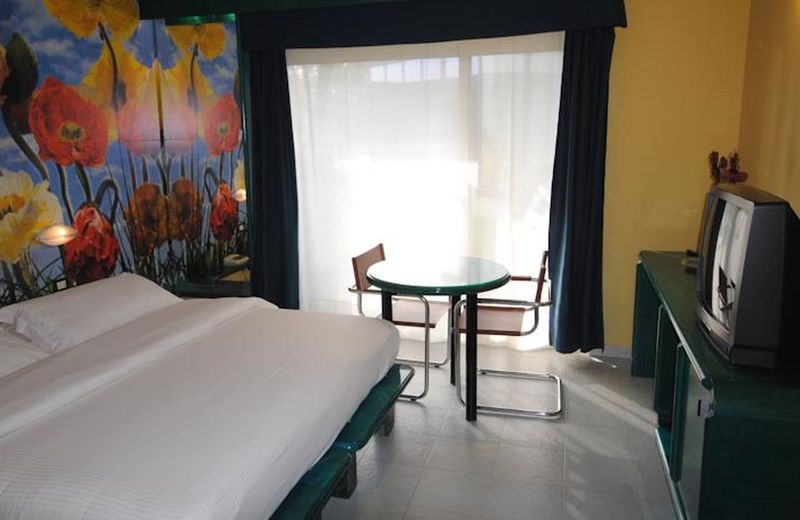 Business Hotel